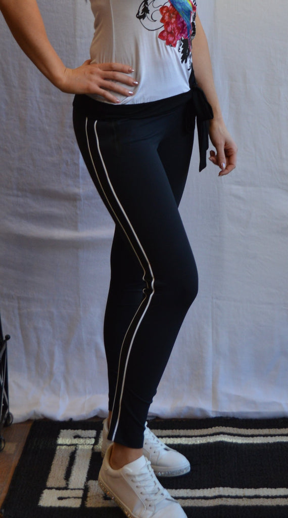 Motion Athletic Pants with Mesh Stripe